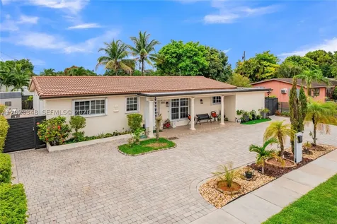 884 W 72nd Place Hialeah FL 33014