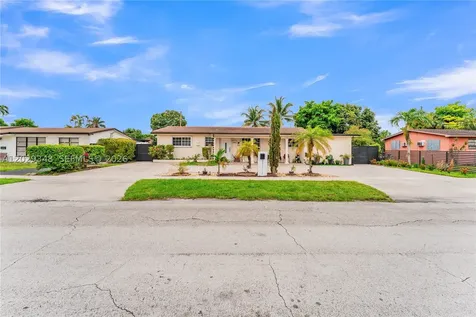 884 W 72nd Place Hialeah FL 33014