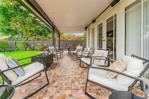 884 W 72nd Place Hialeah FL 33014