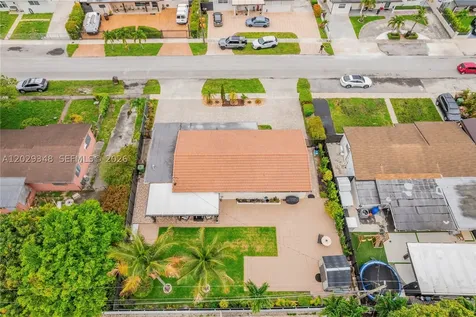 884 W 72nd Place Hialeah FL 33014