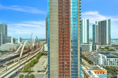 20 NE 11th Street Miami FL 33132
