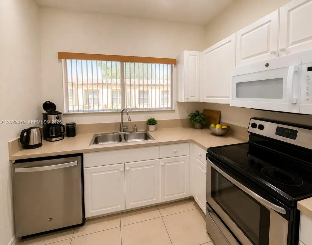 3856 SW 48th Avenue Hollywood FL 33023