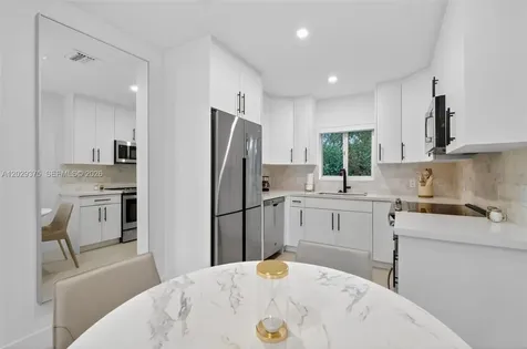8109 Harding Avenue Miami Beach FL 33141