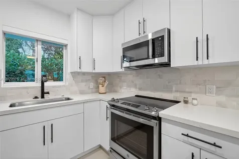 8109 Harding Avenue Miami Beach FL 33141