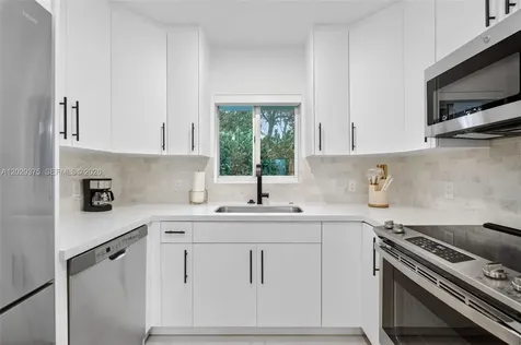 8109 Harding Avenue Miami Beach FL 33141