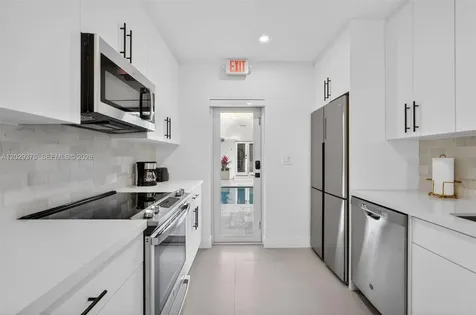 8109 Harding Avenue Miami Beach FL 33141