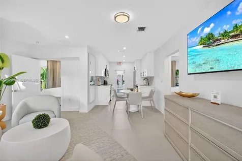 8109 Harding Avenue Miami Beach FL 33141