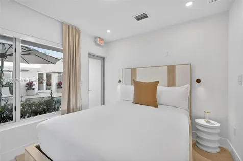 8109 Harding Avenue Miami Beach FL 33141