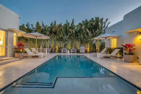 8109 Harding Avenue Miami Beach FL 33141