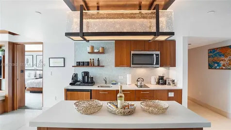 6801 Collins Avenue Miami Beach FL 33141