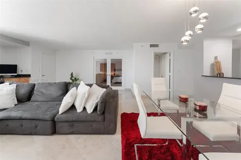 6917 Collins Avenue Miami Beach FL 33141