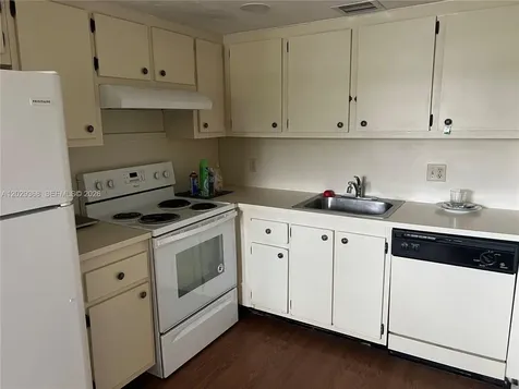800 SW 131st Avenue Pembroke Pines FL 33027