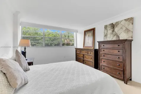 16518 NE 26th Avenue North Miami Beach FL 33160