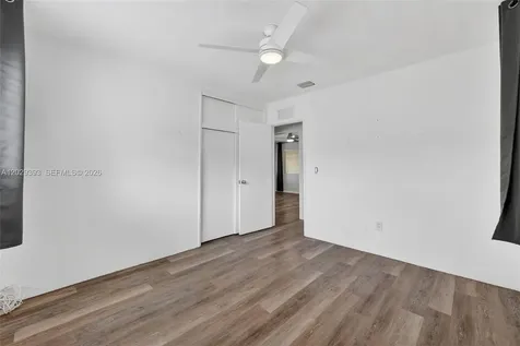 4780 NE 8th Terrace Oakland Park FL 33334