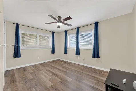 4780 NE 8th Terrace Oakland Park FL 33334
