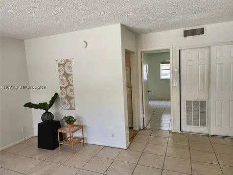 241 SE 9th Avenue Pompano Beach FL 33060
