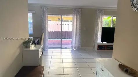 223 Maple Terrace Davie FL 33325