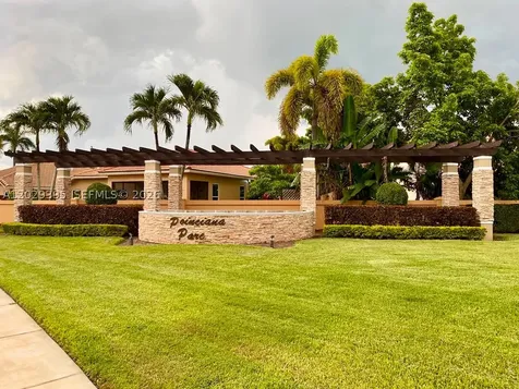 223 Maple Terrace Davie FL 33325