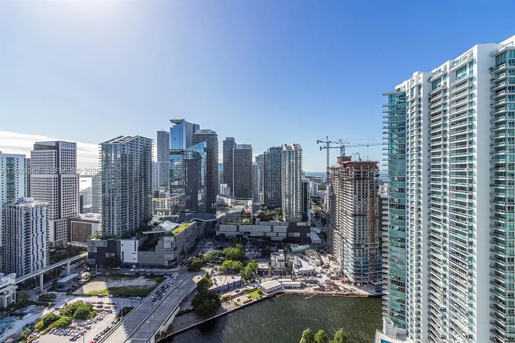 350 S Miami Avenue Miami FL 33130