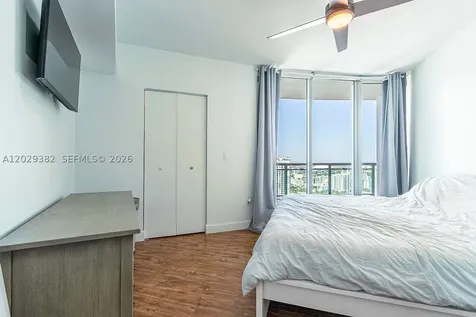 350 S Miami Avenue Miami FL 33130