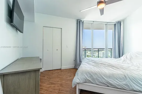 350 S Miami Avenue Miami FL 33130