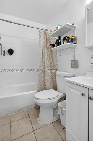 820 SW 11th Avenue Hallandale Beach FL 33009
