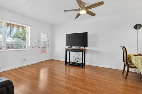 820 SW 11th Avenue Hallandale Beach FL 33009