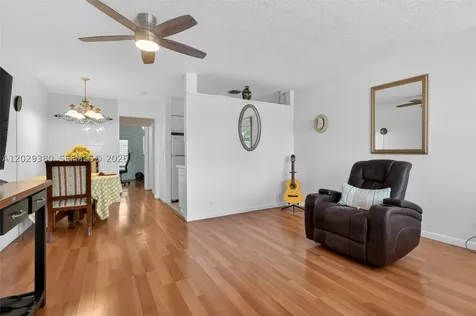 820 SW 11th Avenue Hallandale Beach FL 33009