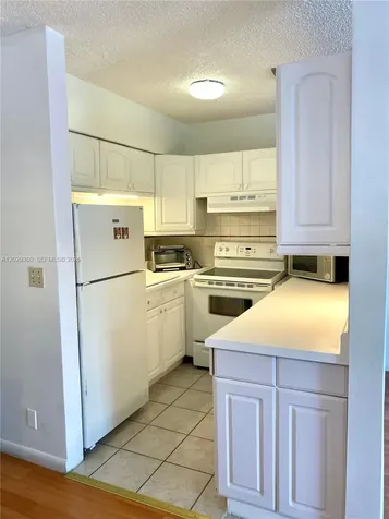 820 SW 11th Avenue Hallandale Beach FL 33009