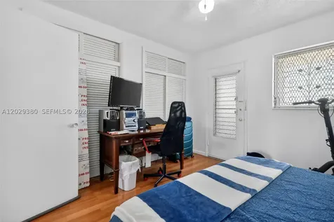 820 SW 11th Avenue Hallandale Beach FL 33009