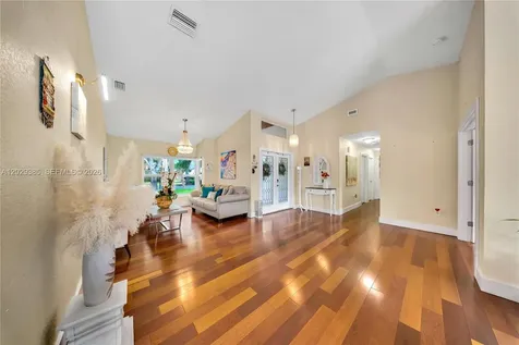 19641 NW 88th Avenue Hialeah FL 33018