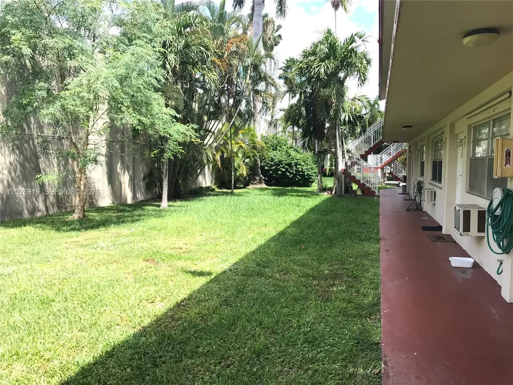 2915 Plunkett Street Hollywood FL 33020
