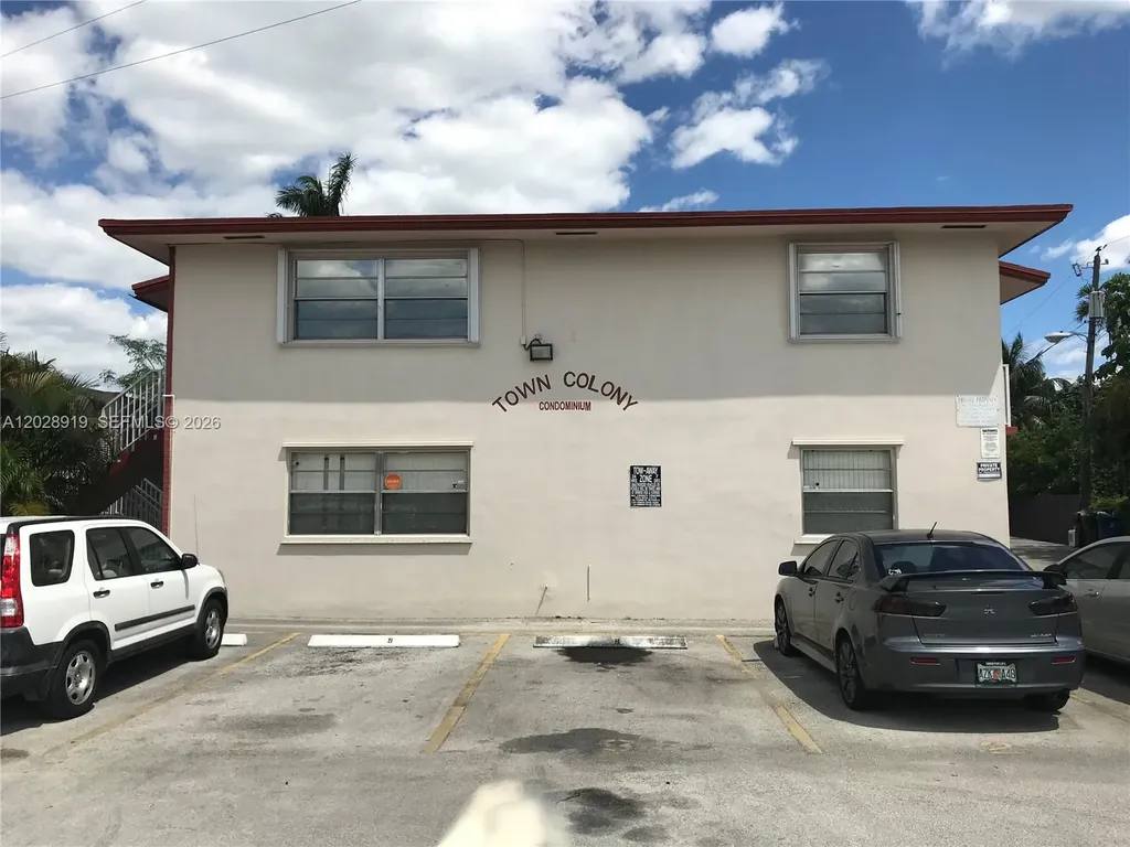2915 Plunkett Street Hollywood FL 33020
