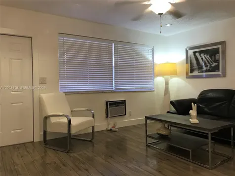 2915 Plunkett Street Hollywood FL 33020