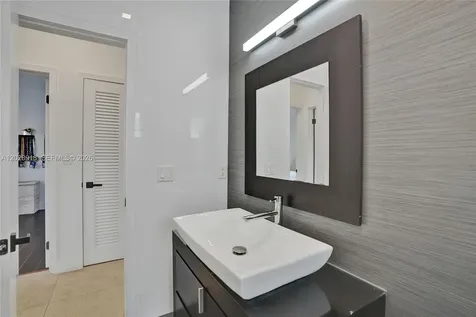 18641 NE 21st Avenue Miami FL 33179