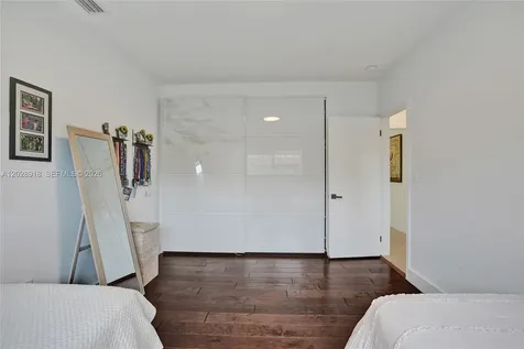 18641 NE 21st Avenue Miami FL 33179