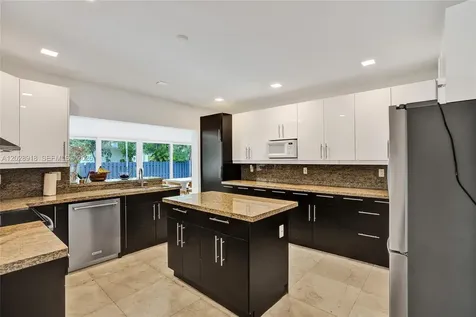 18641 NE 21st Avenue Miami FL 33179