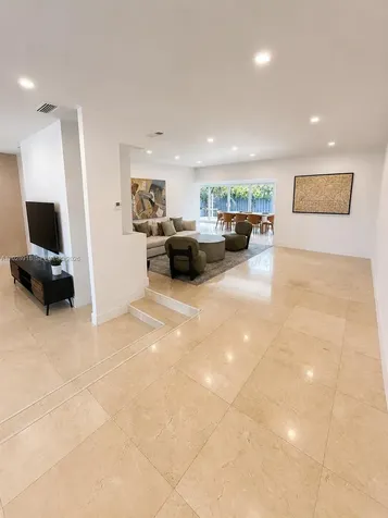 18641 NE 21st Avenue Miami FL 33179