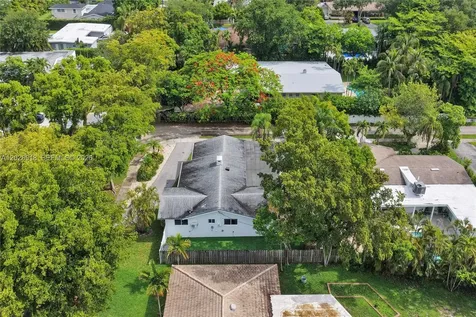 18641 NE 21st Avenue Miami FL 33179