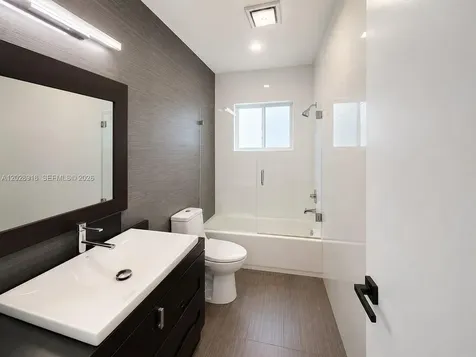 18641 NE 21st Avenue Miami FL 33179