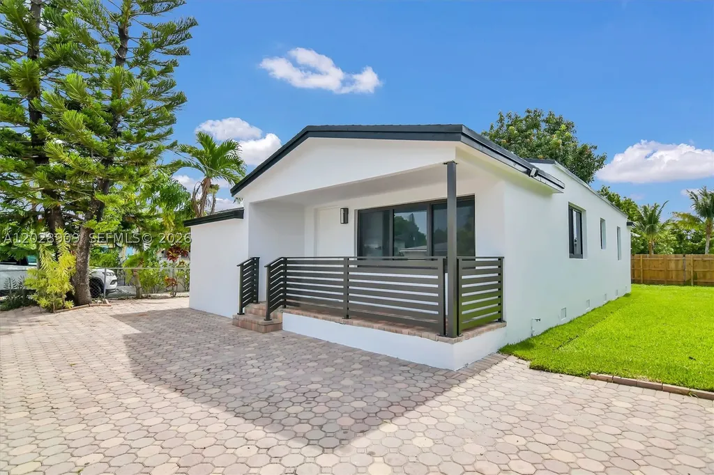 85 SW 30th Avenue Miami FL 33135