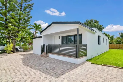85 SW 30th Avenue Miami FL 33135