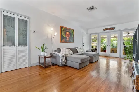 20 Park Drive Bal Harbour FL 33154