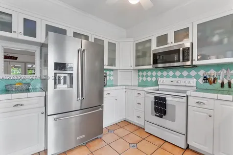 20 Park Drive Bal Harbour FL 33154