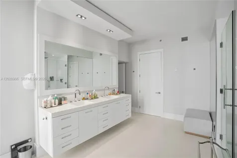 15811 Collins Avenue Sunny Isles Beach FL 33160
