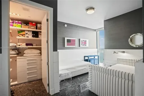 15811 Collins Avenue Sunny Isles Beach FL 33160