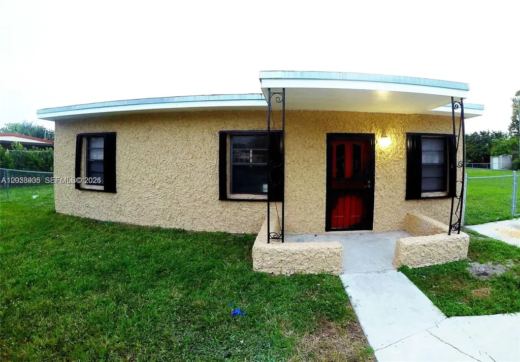 15730 NW 159th St Road Miami Gardens FL 33054