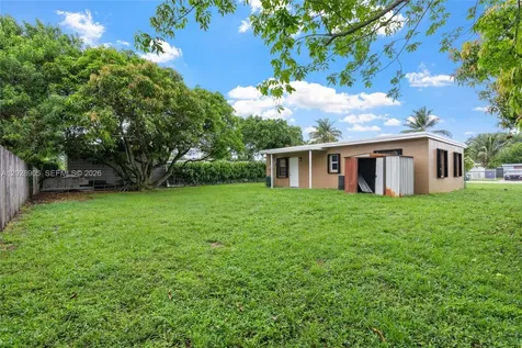15730 NW 159th St Road Miami Gardens FL 33054