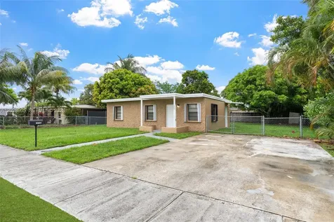 15730 NW 159th St Road Miami Gardens FL 33054