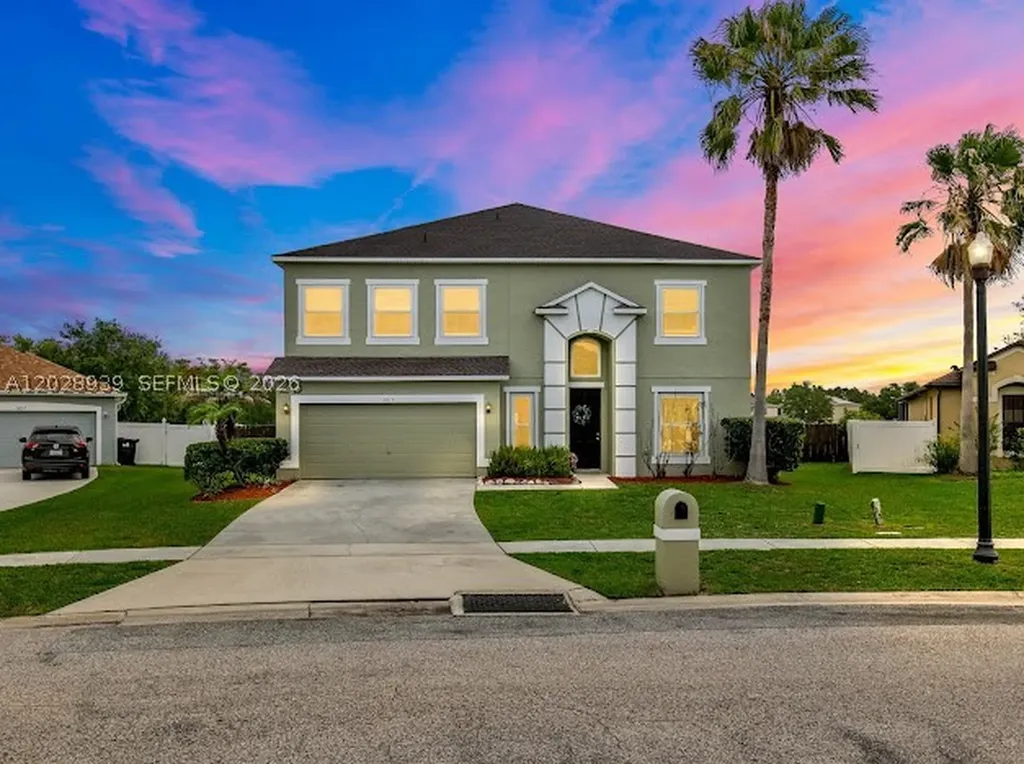 2813 Village Pine Terrace Orlando FL 32833